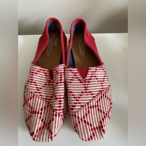 Toms Women’s Slip-on, Rare Edition, Size 8